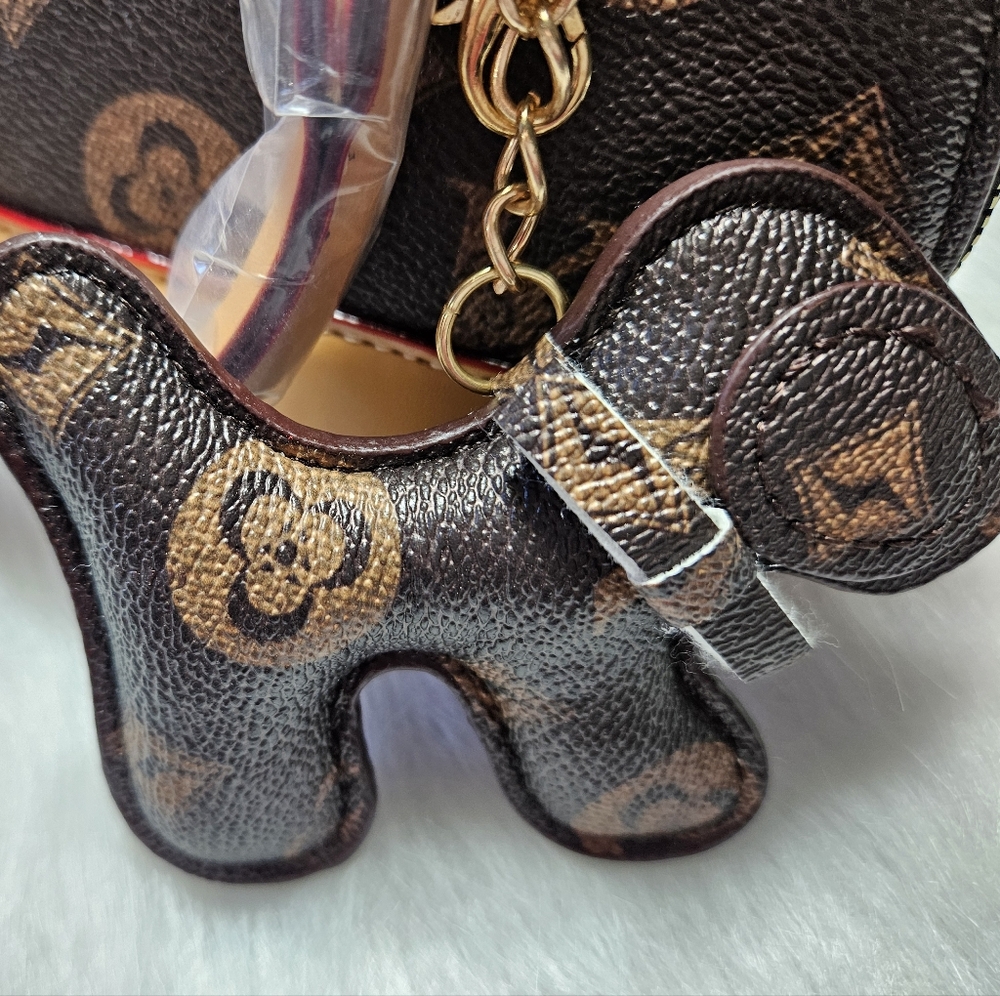 NWOT Majure Designer Black and Tan Women's Handbag With Dog Hangtag And Dustbag - Picture 7 of 11